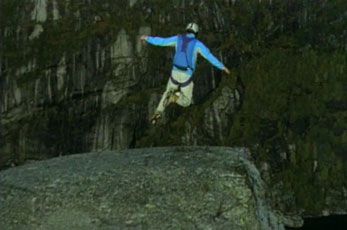 Salomon BASE Jump